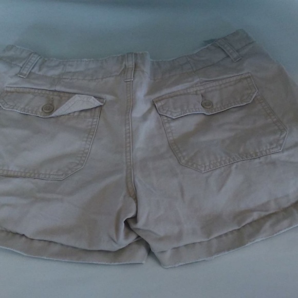 Old Navy Women’s Shorts: Khaki Size 12 - Picture 2 of 4